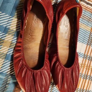 GUC Tieks Cardinal Red Leather Women's Flats